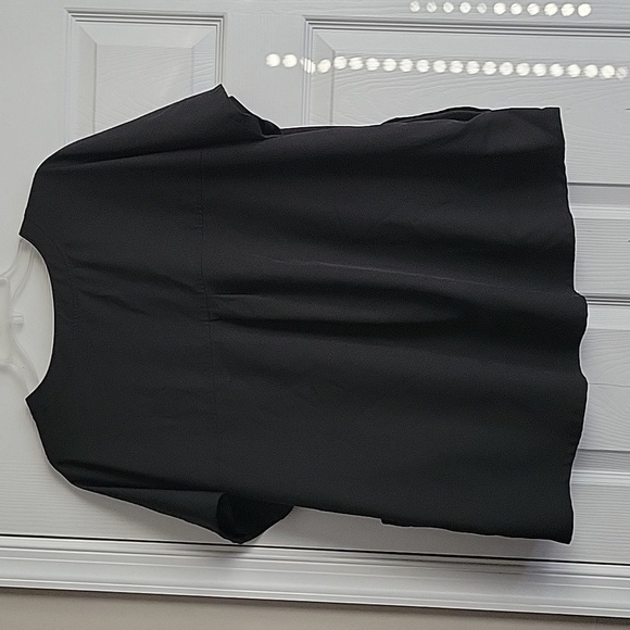 Climate Right By Cuddl Duds Women's Scrub Top - Picture 6 of 10